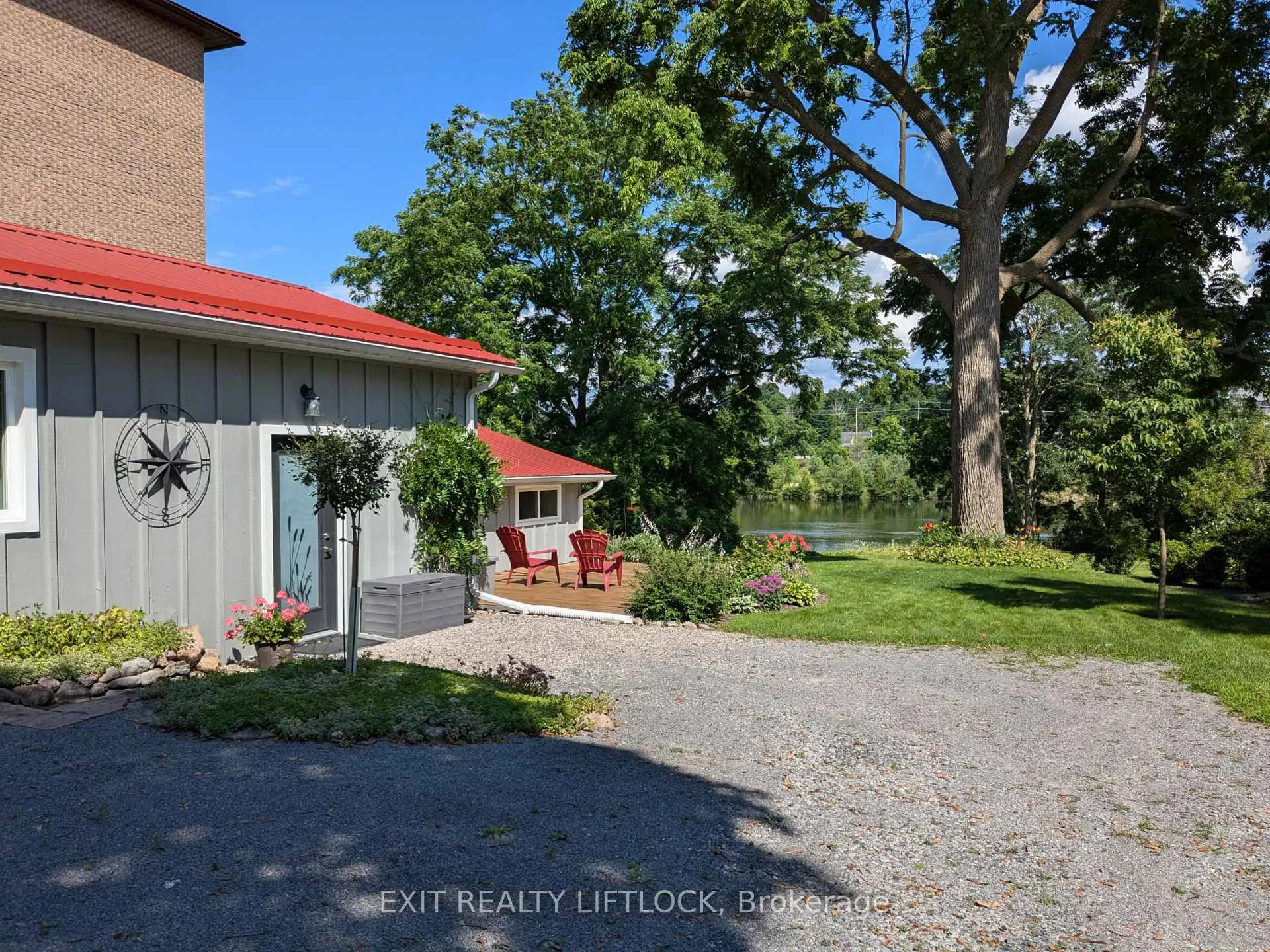 Photo 10 of 834 Water Street, Peterborough, Northcrest Ward 5 — HOMEH