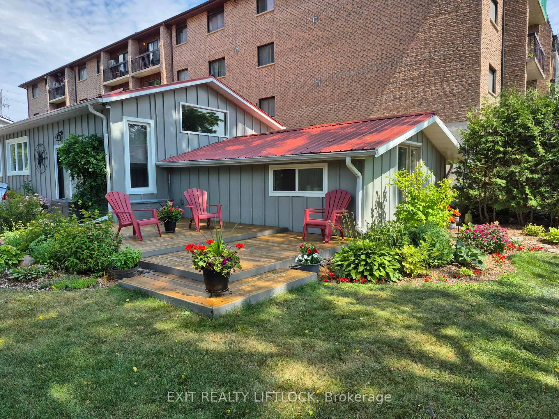 Photo 17 of 834 Water Street, Peterborough, Northcrest Ward 5 — HOMEH
