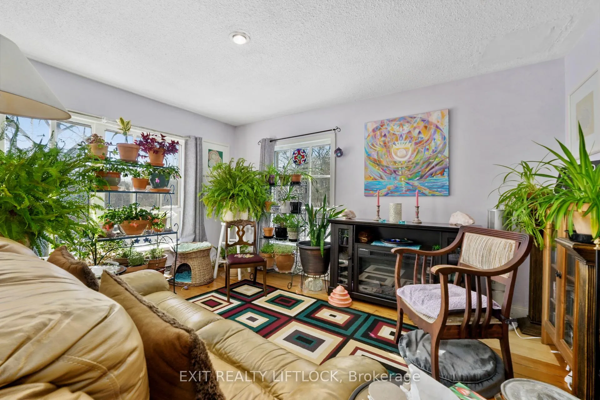 Photo 22 of 834 Water Street, Peterborough, Northcrest Ward 5 — HOMEH