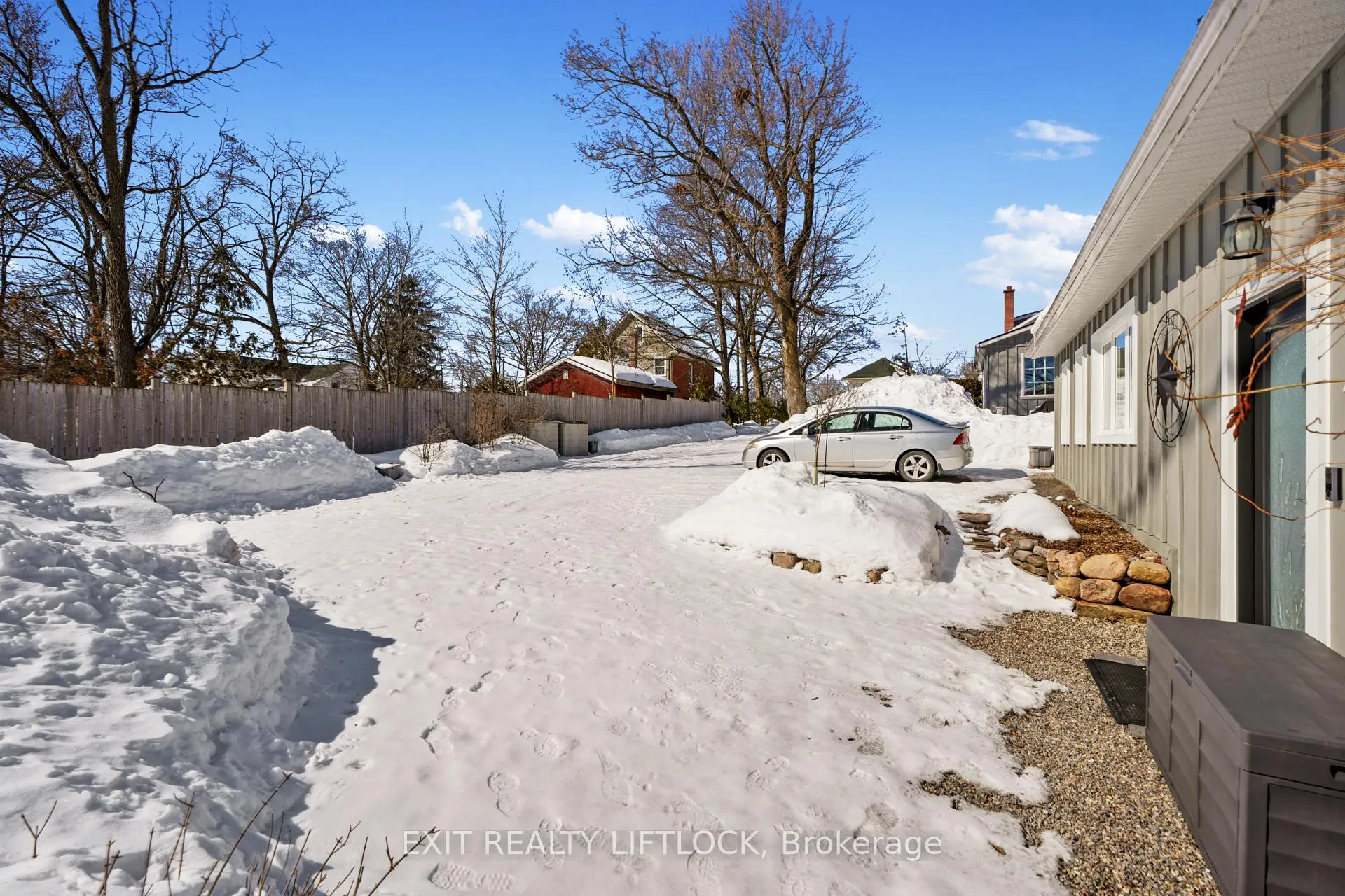 Photo 33 of 834 Water Street, Peterborough, Northcrest Ward 5 — HOMEH