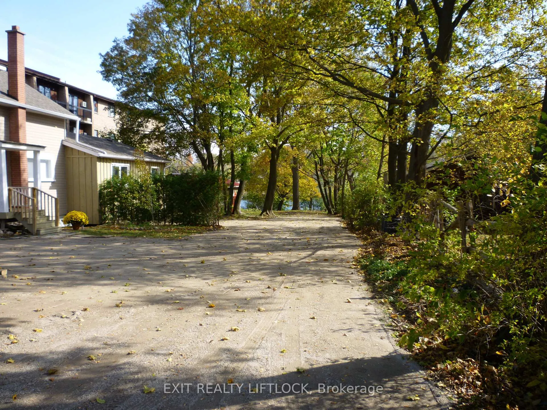 Photo 34 of 834 Water Street, Peterborough, Northcrest Ward 5 — HOMEH
