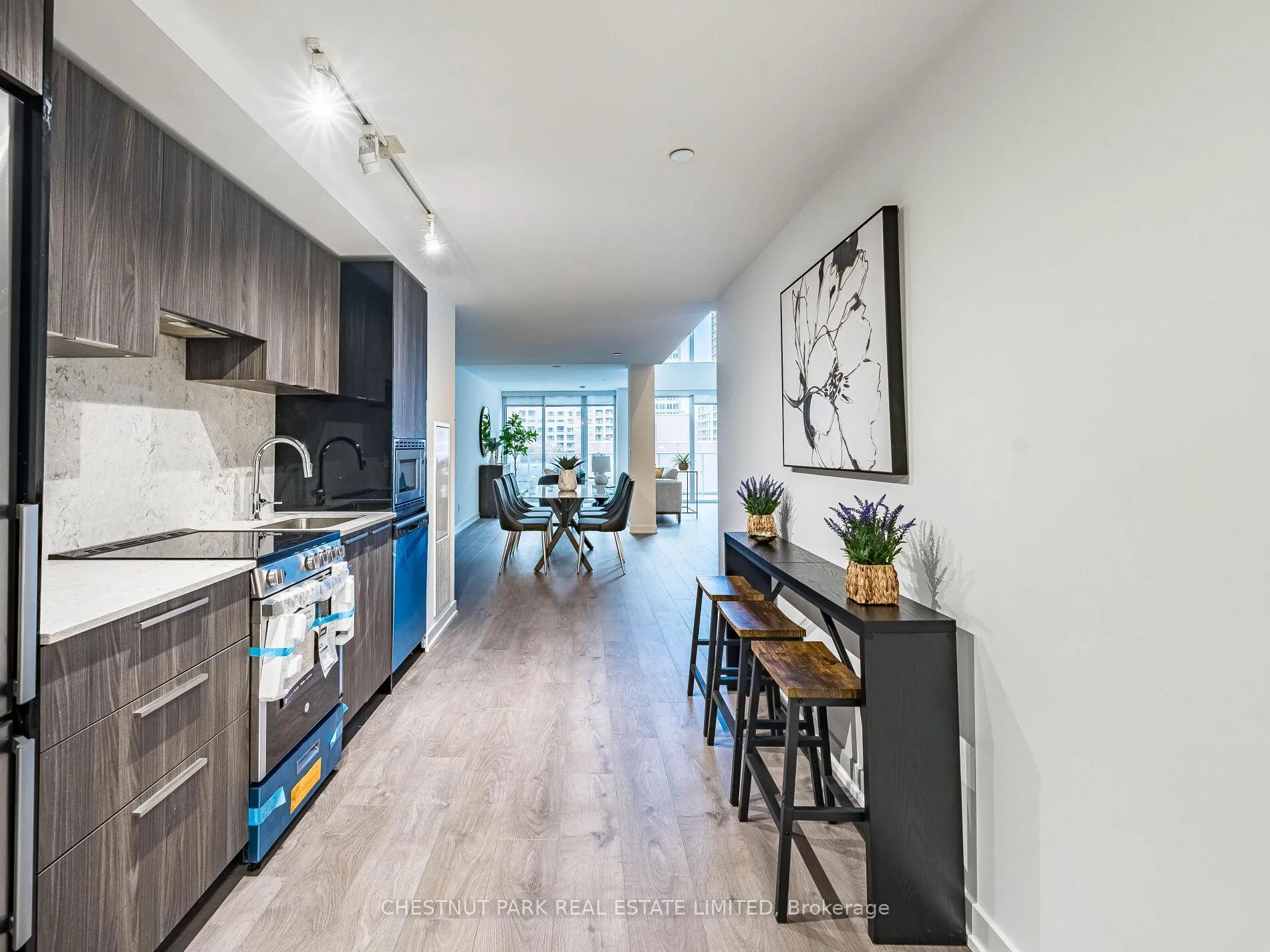 Photo 4 of Unit 408, 18 Maitland Terrace, Toronto, Church-Yonge Corridor — HOMEH