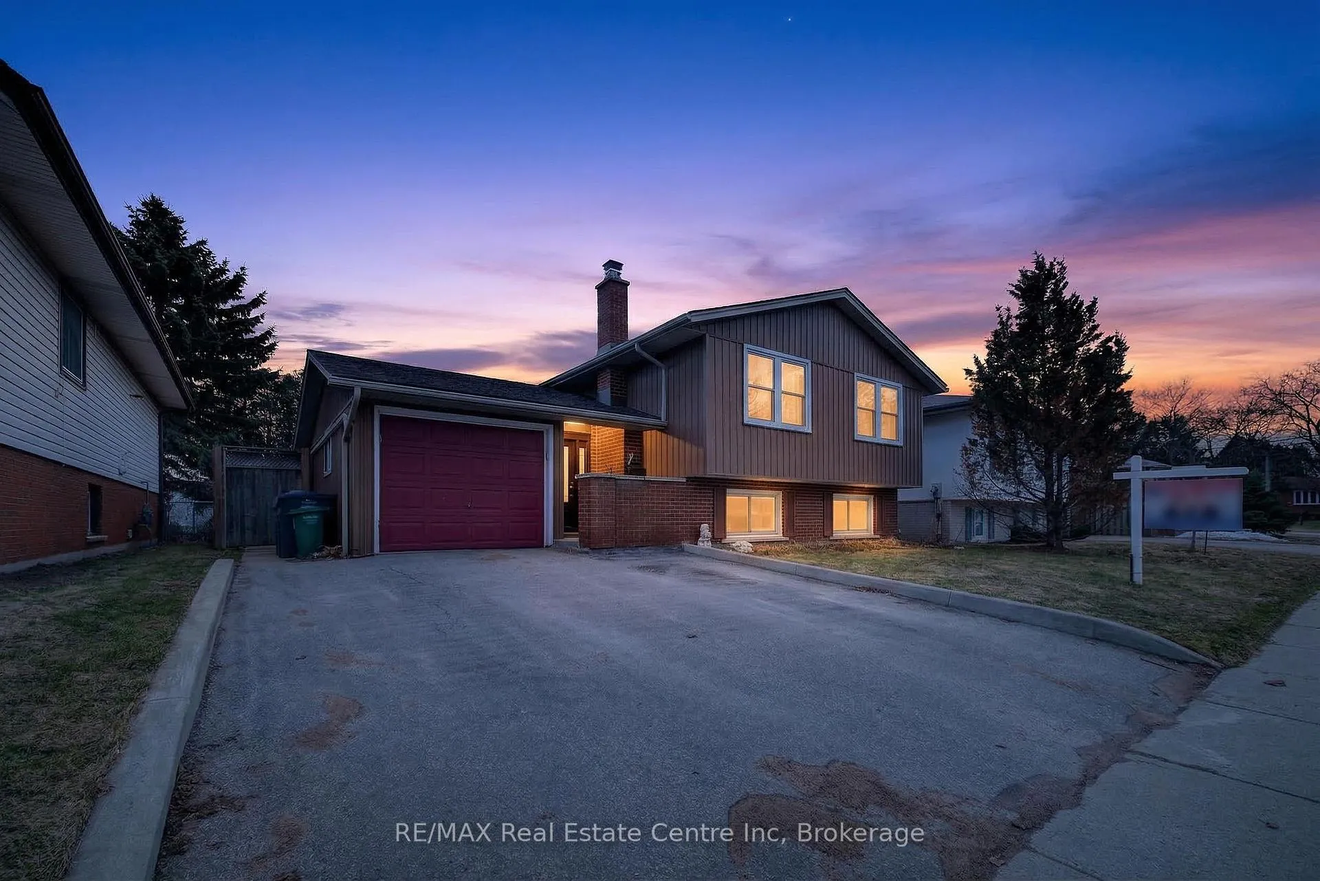 Photo 1 of 7 Sanderson Drive, Guelph, Willow West/Sugarbush/West Acres — HOMEH