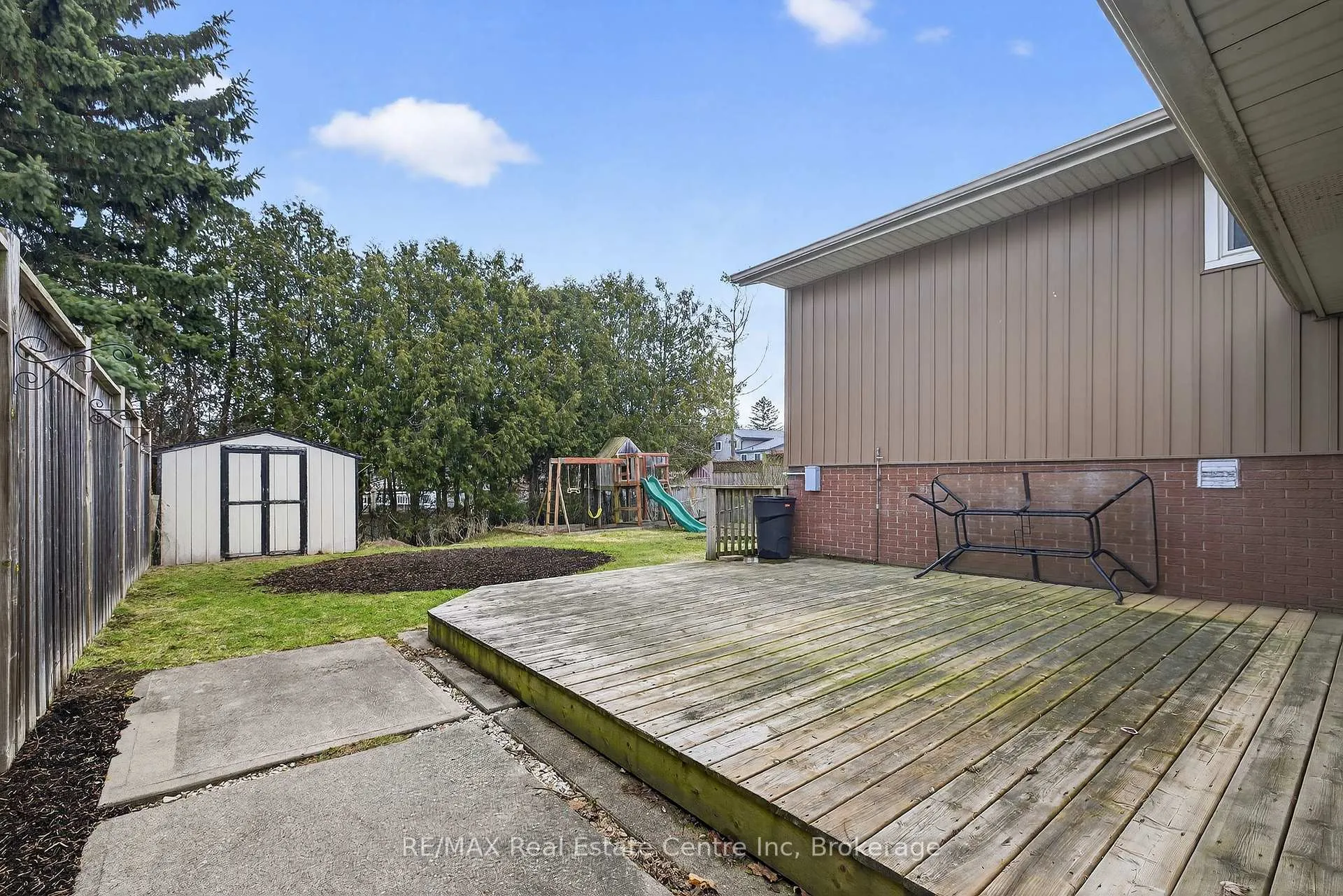 Photo 41 of 7 Sanderson Drive, Guelph, Willow West/Sugarbush/West Acres — HOMEH