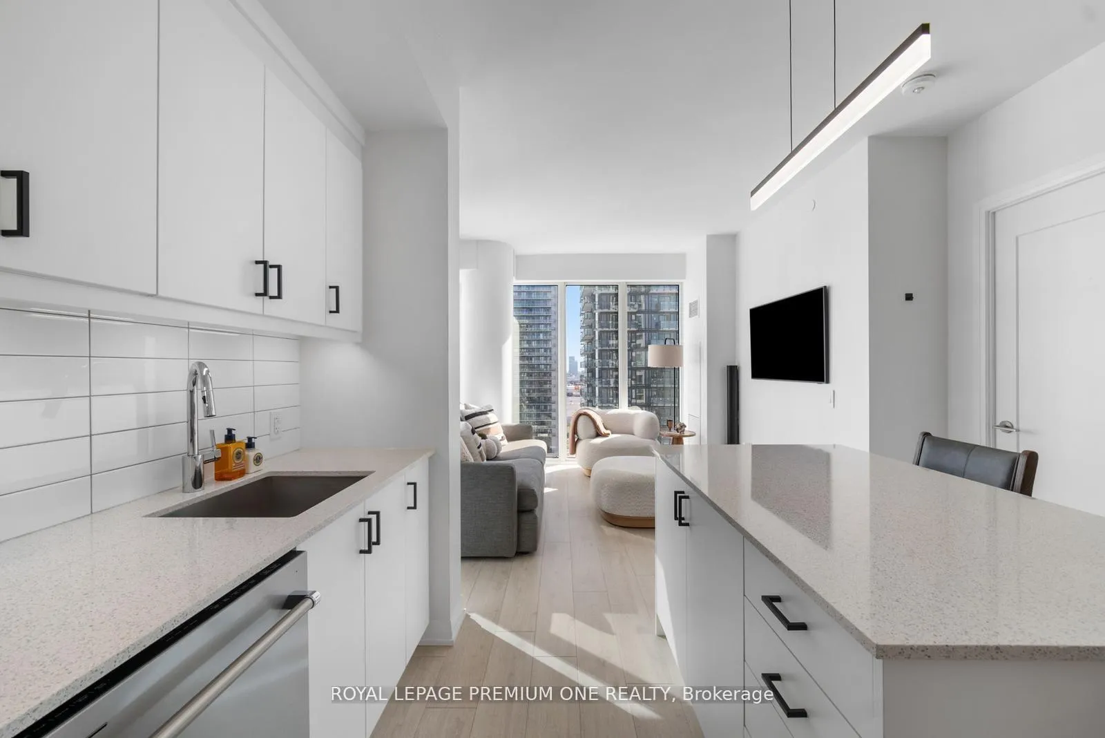Photo 10 of Unit 1715, 9000 Jane Street, Vaughan, Concord — HOMEH