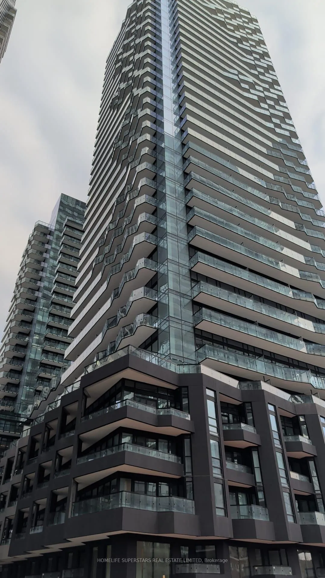 Photo 1 of Unit 301, 110 Broadway Avenue, Toronto, Mount Pleasant West — HOMEH