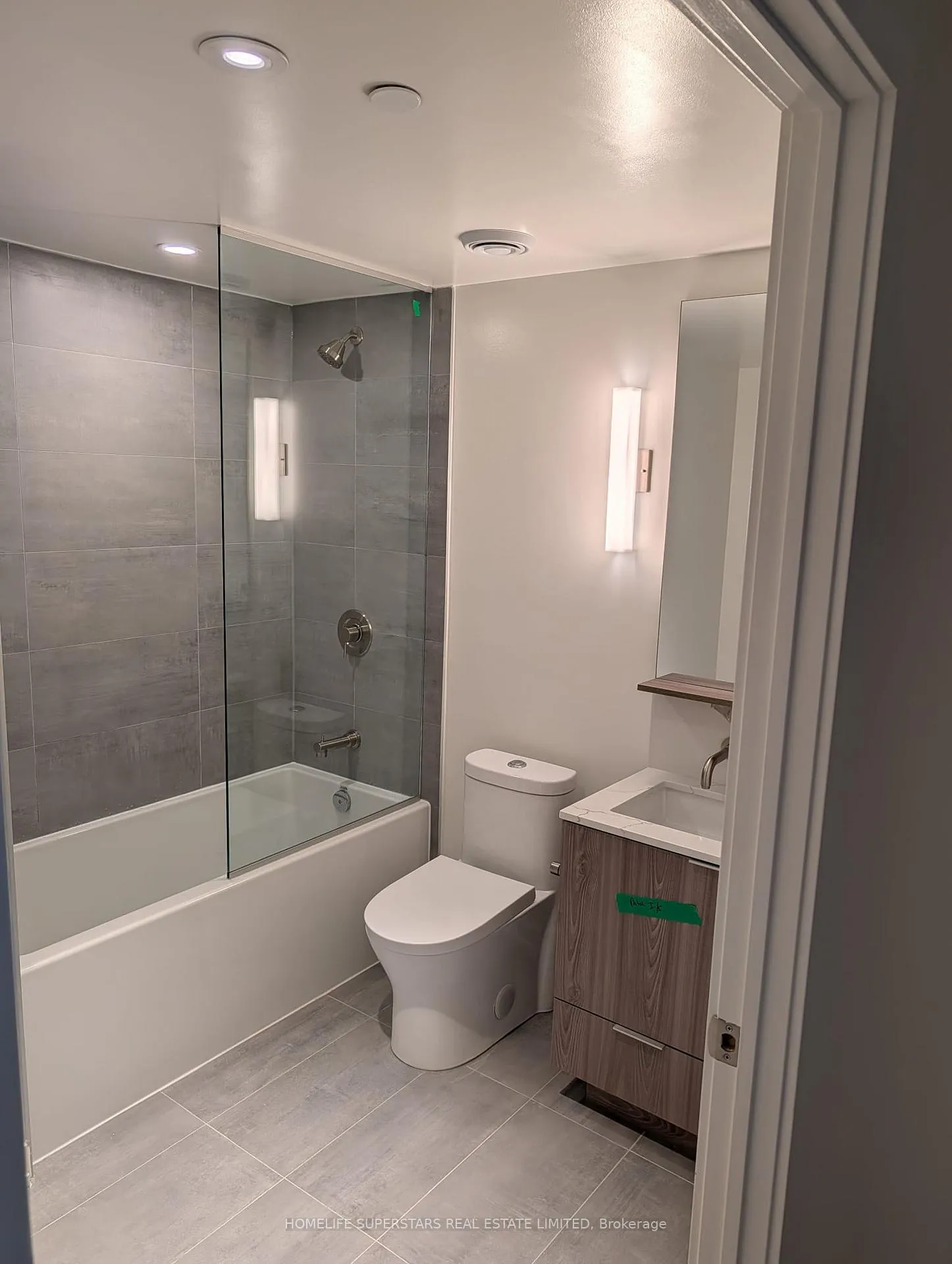 Photo 8 of Unit 301, 110 Broadway Avenue, Toronto, Mount Pleasant West — HOMEH