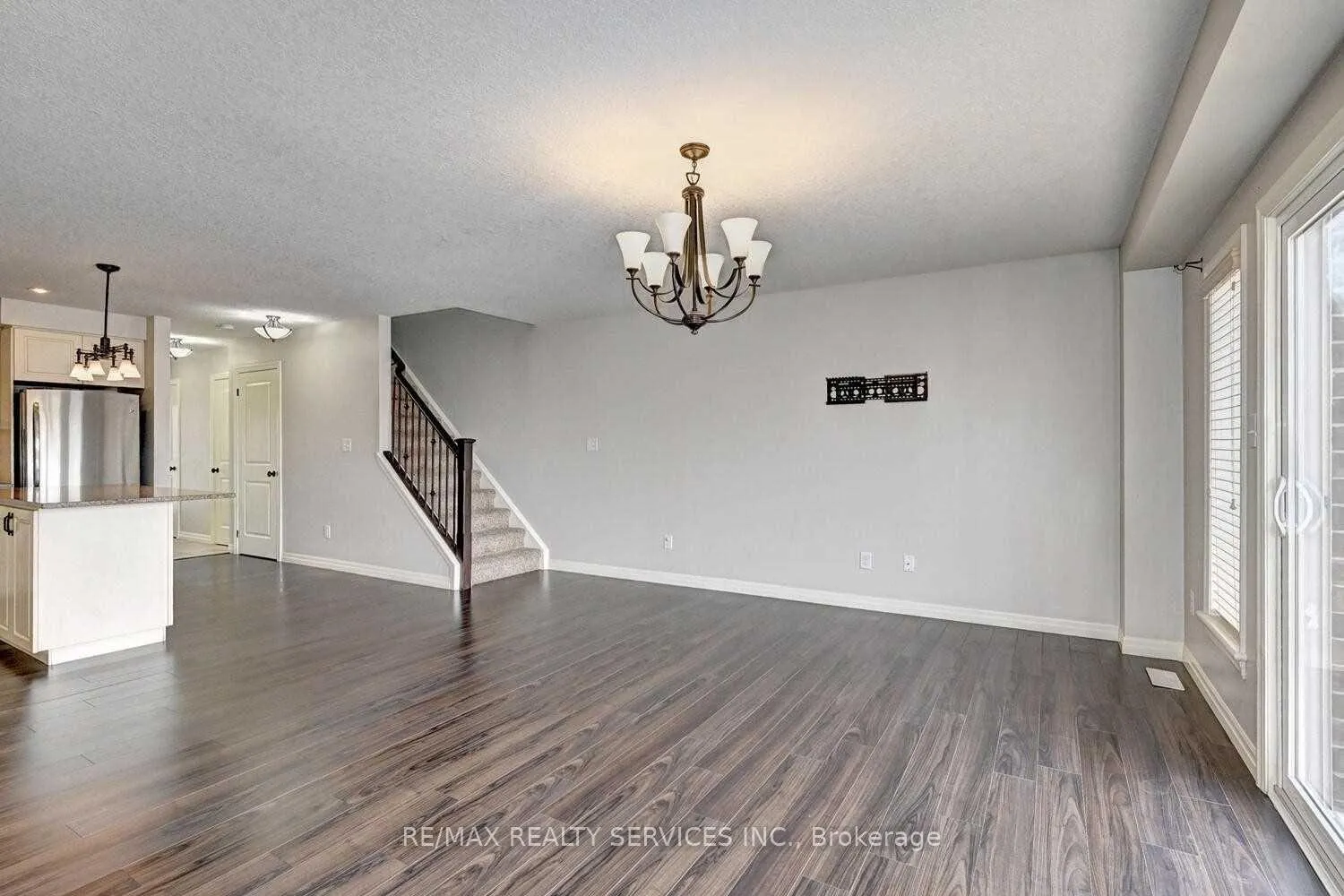 Photo 6 of 130 Rochefort Street N, Kitchener, Huron Park — HOMEH