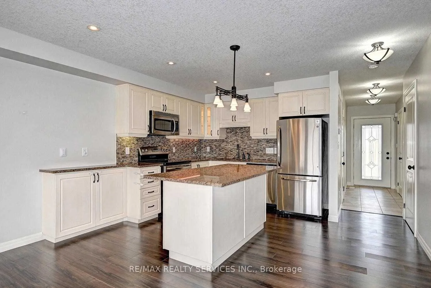 Photo 11 of 130 Rochefort Street N, Kitchener, Huron Park — HOMEH