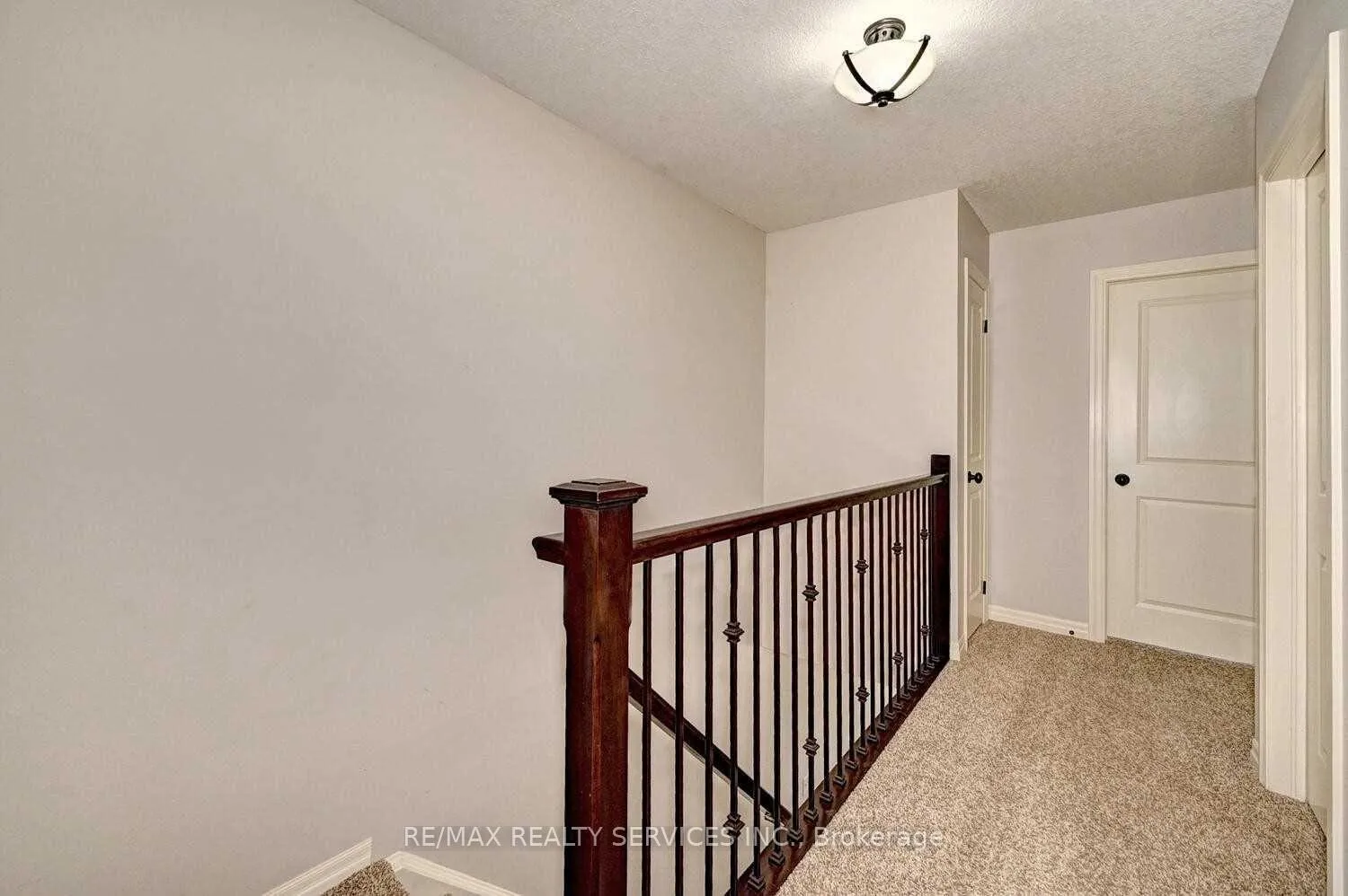 Photo 17 of 130 Rochefort Street N, Kitchener, Huron Park — HOMEH