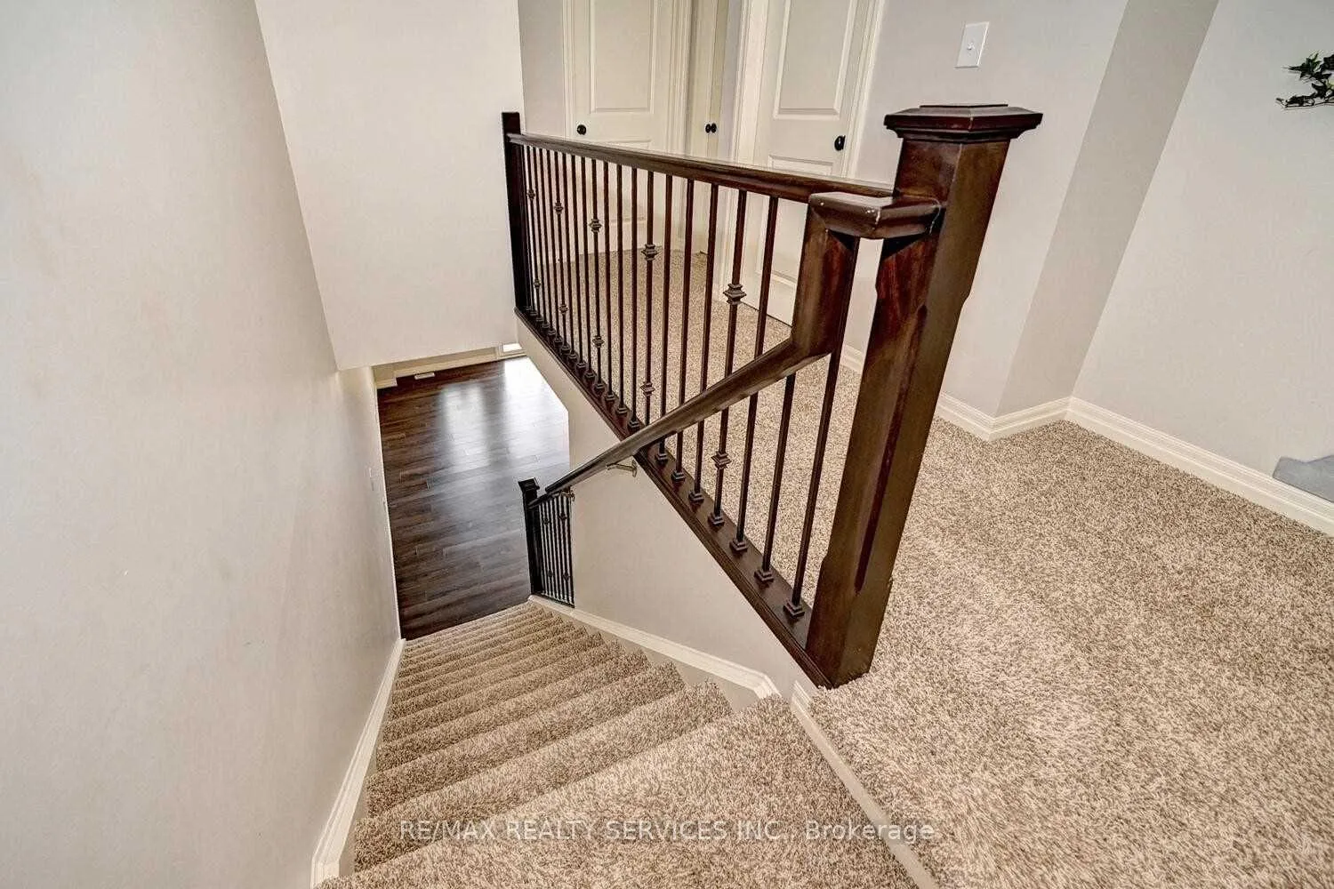 Photo 28 of 130 Rochefort Street N, Kitchener, Huron Park — HOMEH