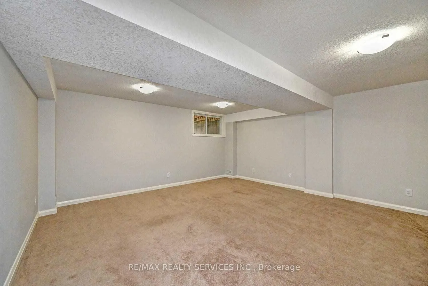 Photo 30 of 130 Rochefort Street N, Kitchener, Huron Park — HOMEH