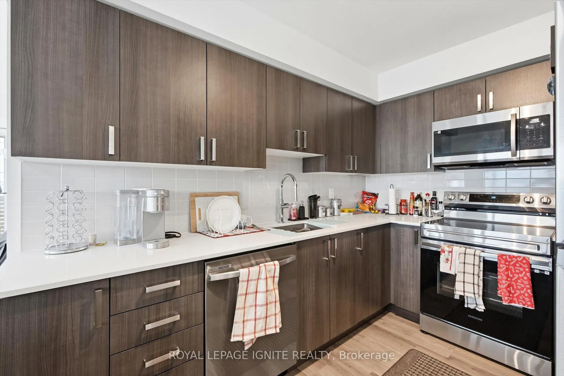 Photo 3 of Unit 1302, 1455 Celebration Drive, Pickering, Bay Ridges — HOMEH