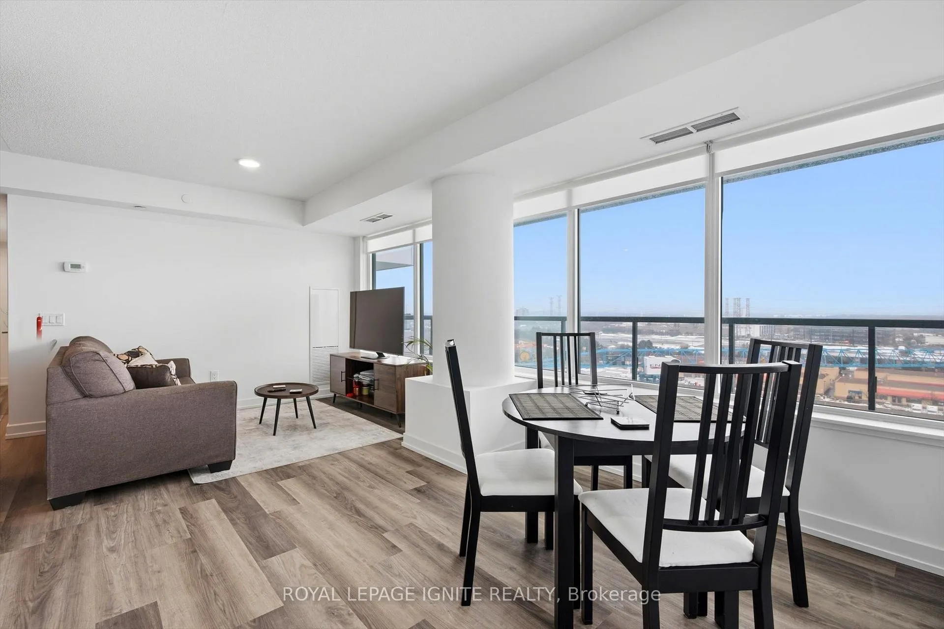 Photo 7 of Unit 1302, 1455 Celebration Drive, Pickering, Bay Ridges — HOMEH
