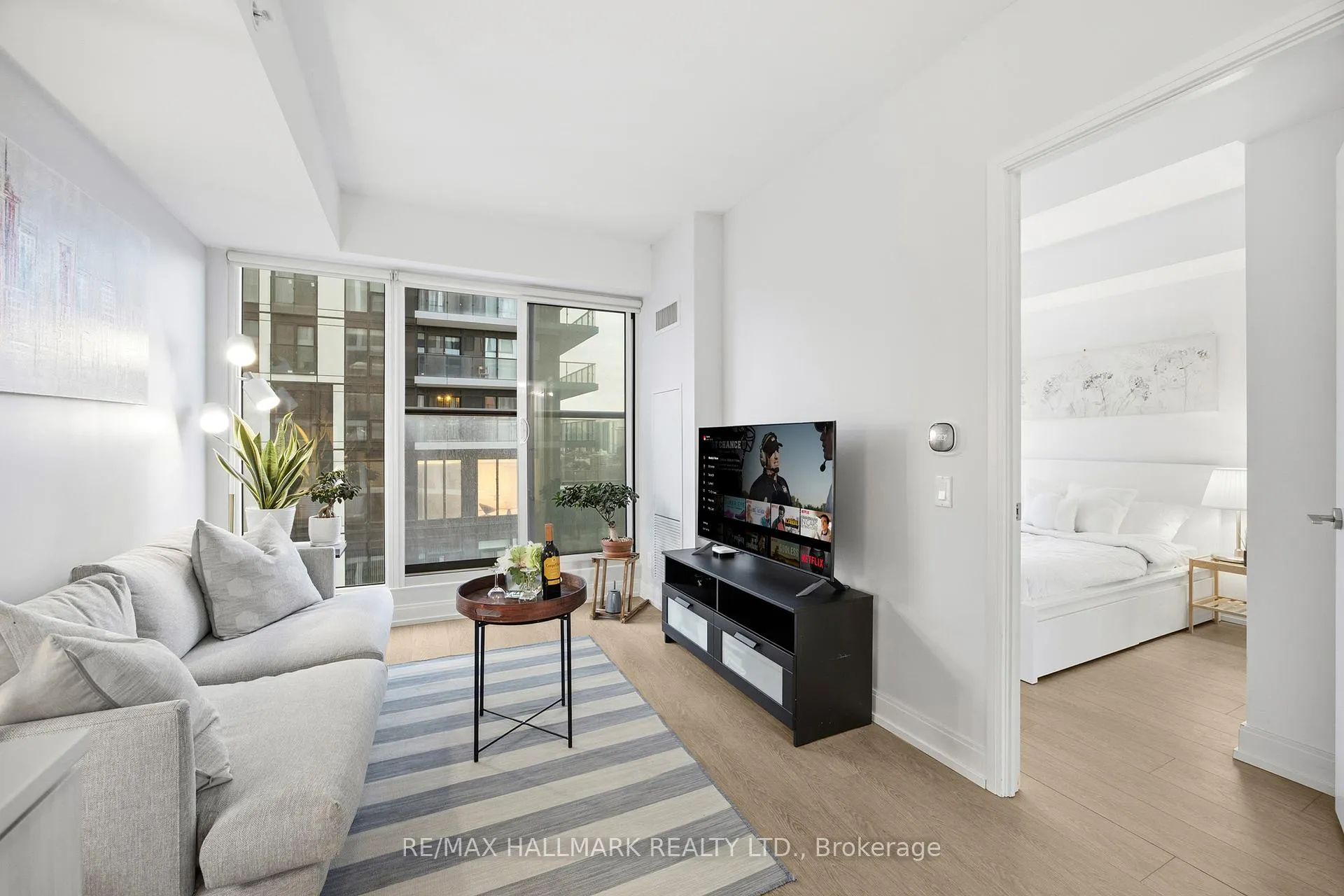 Photo 5 of Unit 2201, 181 Dundas Street E, Toronto, Moss Park — HOMEH