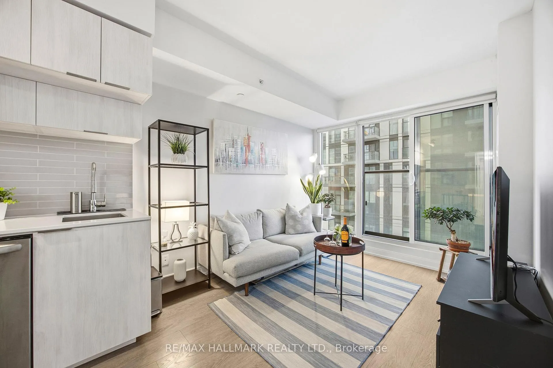 Photo 6 of Unit 2201, 181 Dundas Street E, Toronto, Moss Park — HOMEH