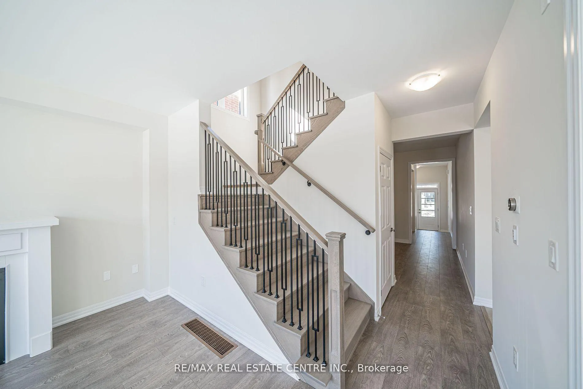 Photo 6 of 47 Northrop Avenue, Clarington, Newcastle — HOMEH