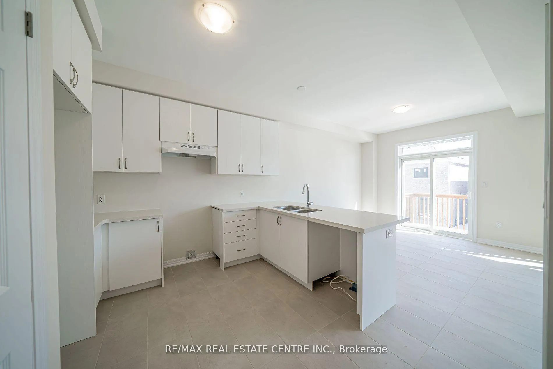Photo 11 of 47 Northrop Avenue, Clarington, Newcastle — HOMEH