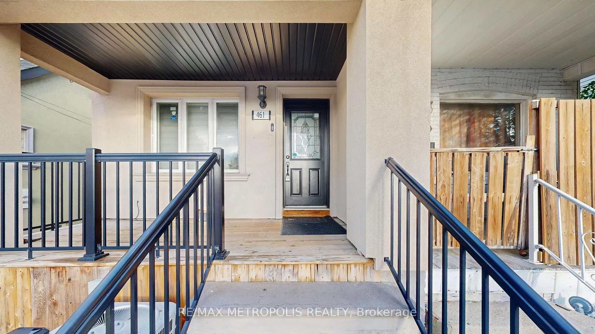 Photo 4 of 461 Warden Avenue, Scarborough, Oakridge — HOMEH