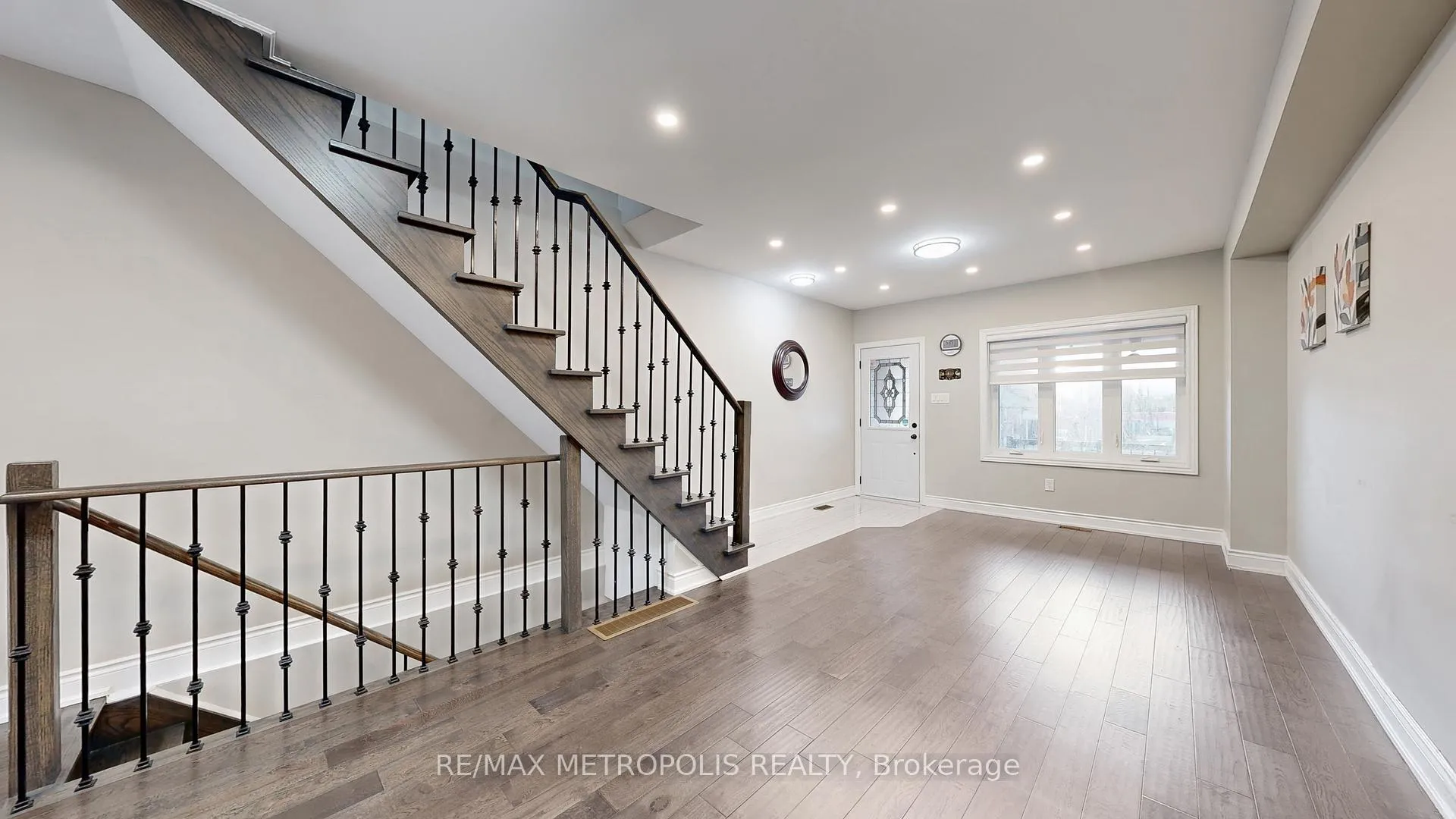 Photo 7 of 461 Warden Avenue, Scarborough, Oakridge — HOMEH