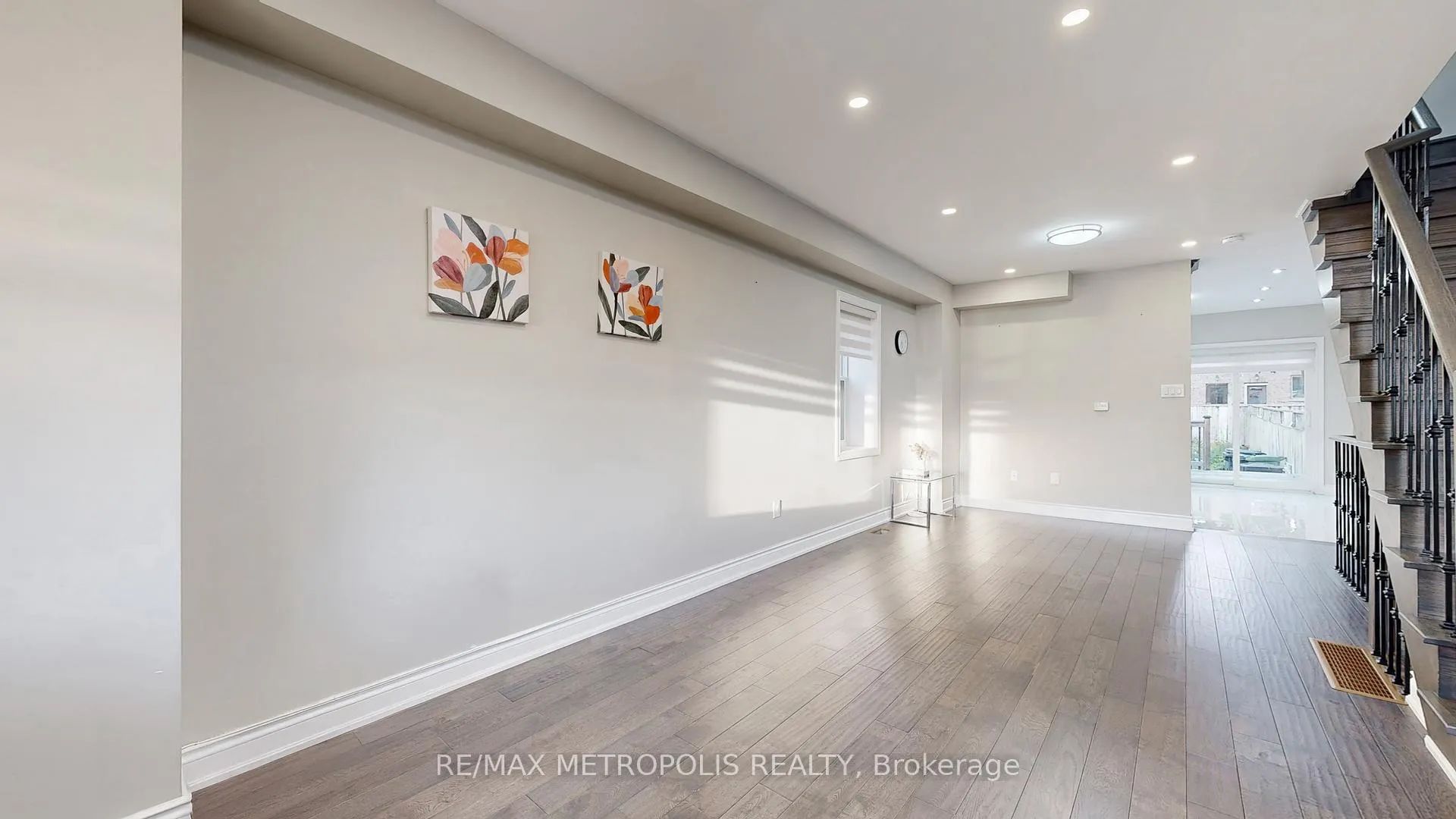 Photo 9 of 461 Warden Avenue, Scarborough, Oakridge — HOMEH