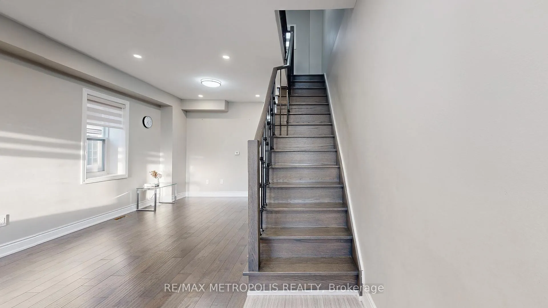 Photo 17 of 461 Warden Avenue, Scarborough, Oakridge — HOMEH