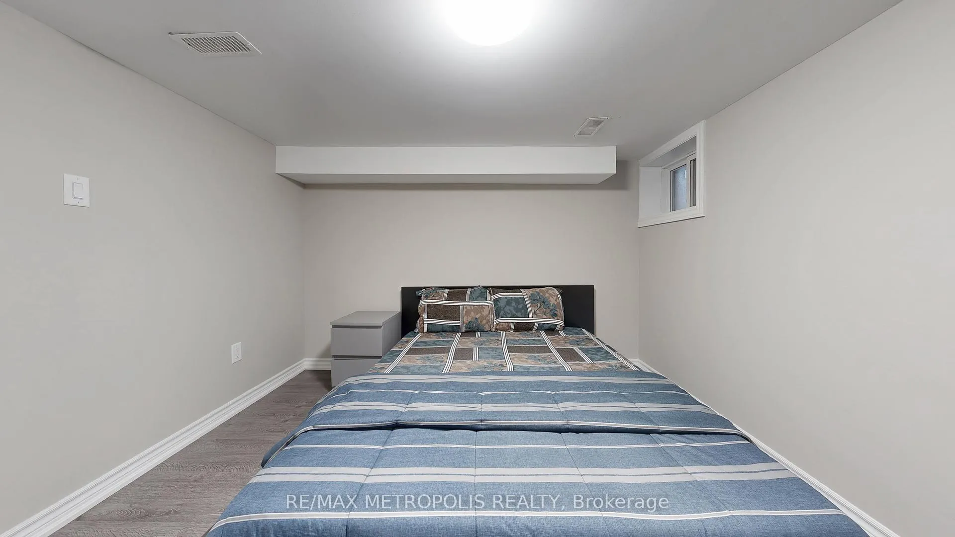 Photo 32 of 461 Warden Avenue, Scarborough, Oakridge — HOMEH