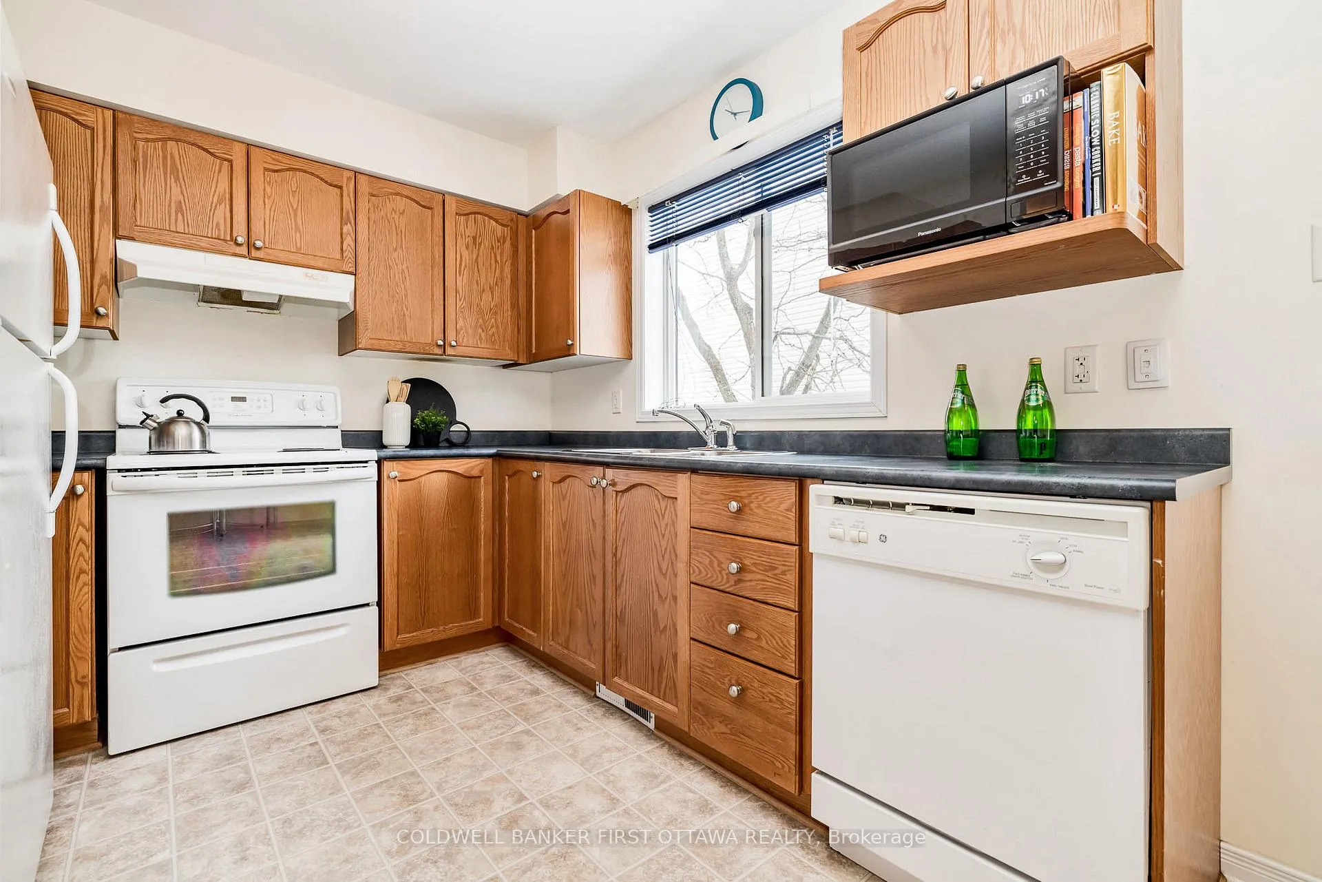 Photo 7 of 389 Wiffen Private, Ottawa, Westcliffe Estates — HOMEH