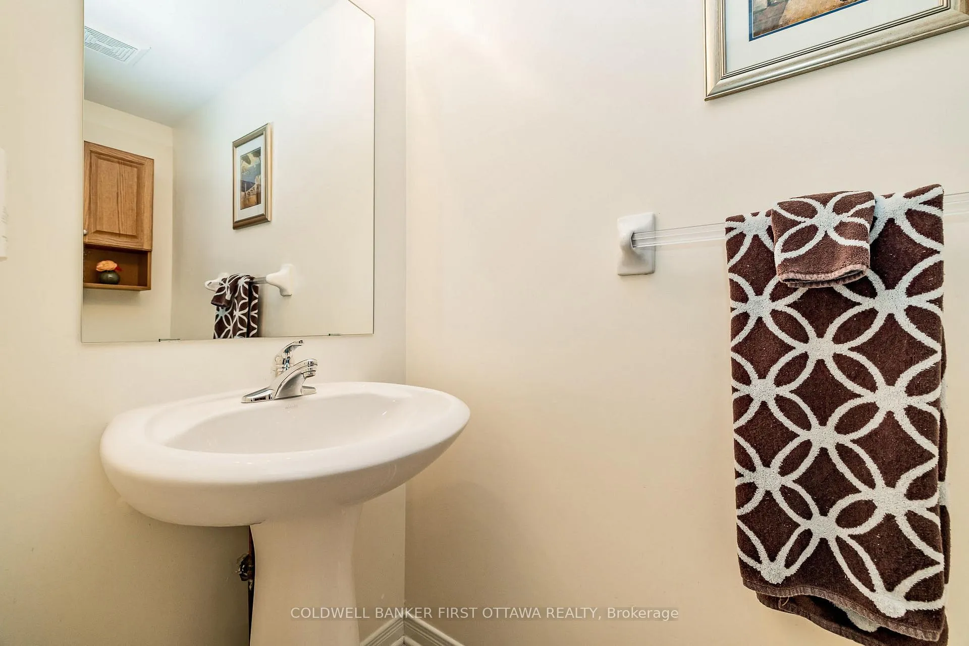 Photo 10 of 389 Wiffen Private, Ottawa, Westcliffe Estates — HOMEH