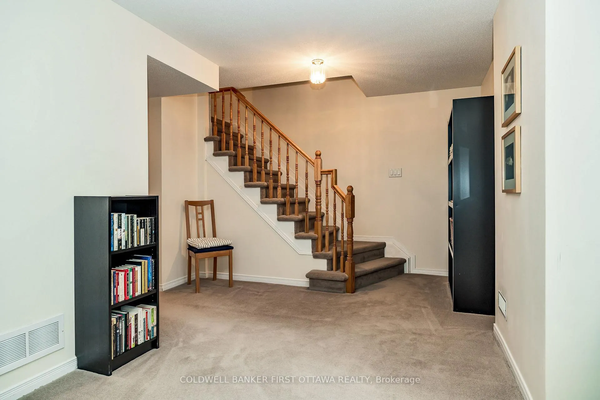 Photo 11 of 389 Wiffen Private, Ottawa, Westcliffe Estates — HOMEH