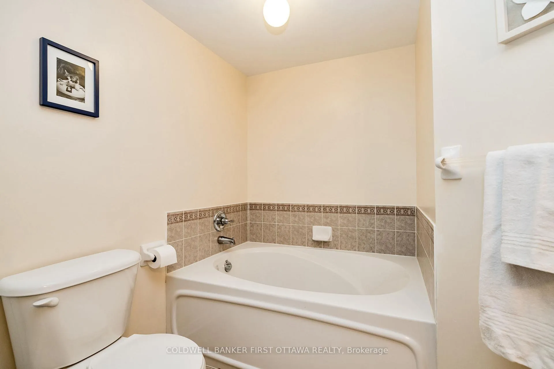 Photo 17 of 389 Wiffen Private, Ottawa, Westcliffe Estates — HOMEH