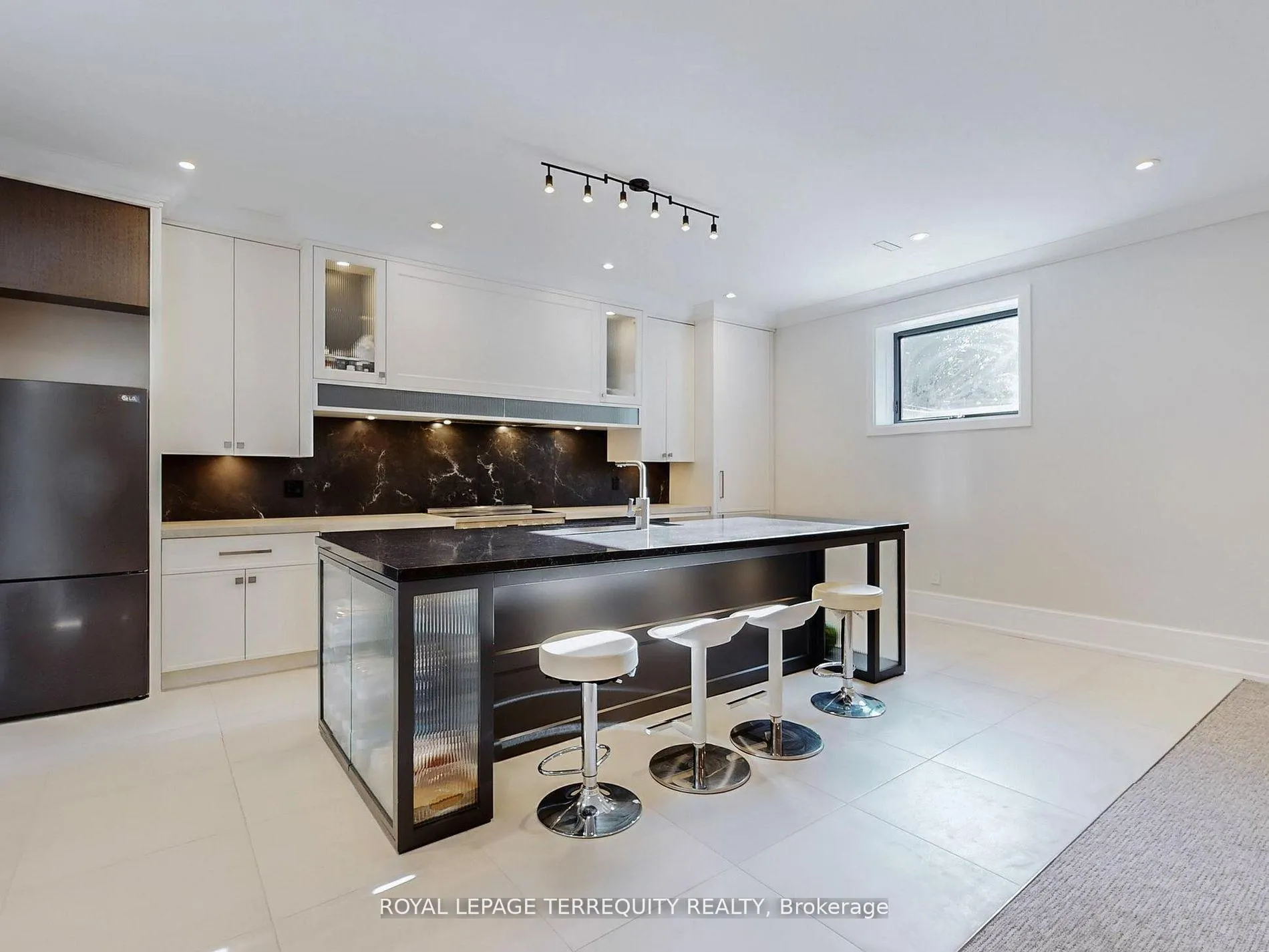 Photo 35 of 1408 Rougemount Drive, Pickering, Rougemount — HOMEH