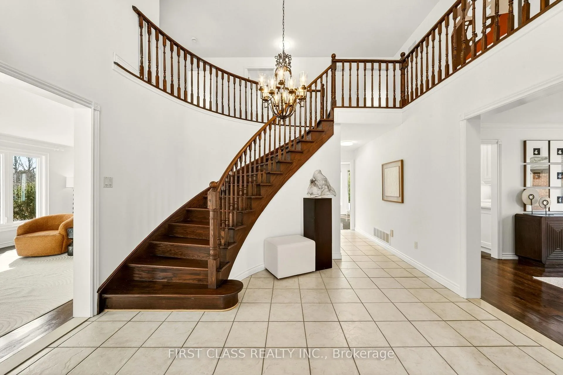 Photo 6 of 59 Normandale Road, Markham, Unionville — HOMEH