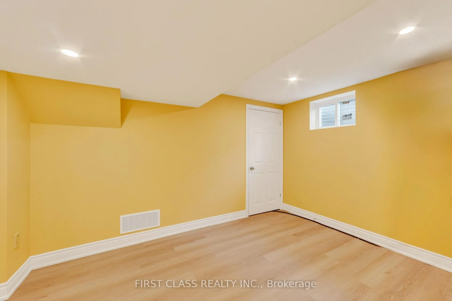 Photo 40 of 59 Normandale Road, Markham, Unionville — HOMEH