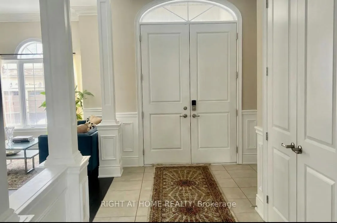 Photo 2 of 34 Possession Crescent, Brampton, Toronto Gore Rural Estate — HOMEH