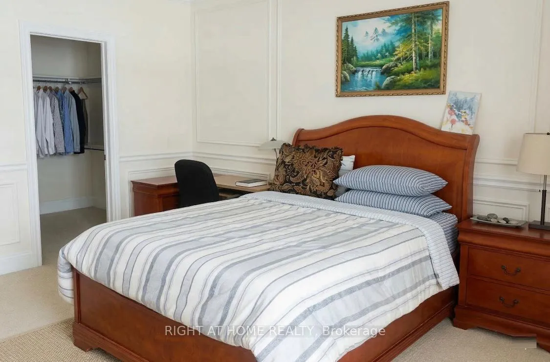 Photo 13 of 34 Possession Crescent, Brampton, Toronto Gore Rural Estate — HOMEH
