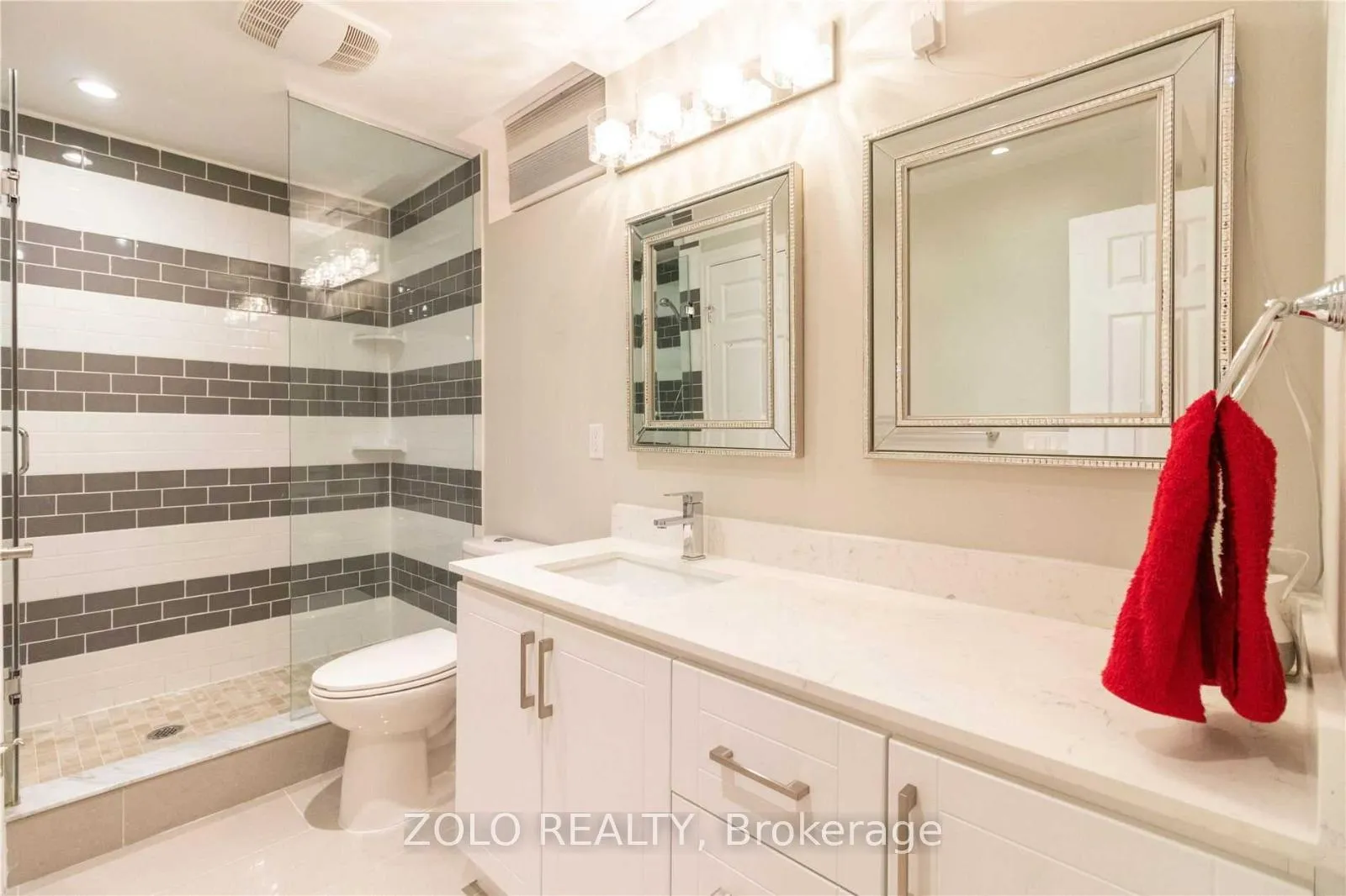 Photo 3 of 17 Chiltern Place, Whitby, Pringle Creek — HOMEH