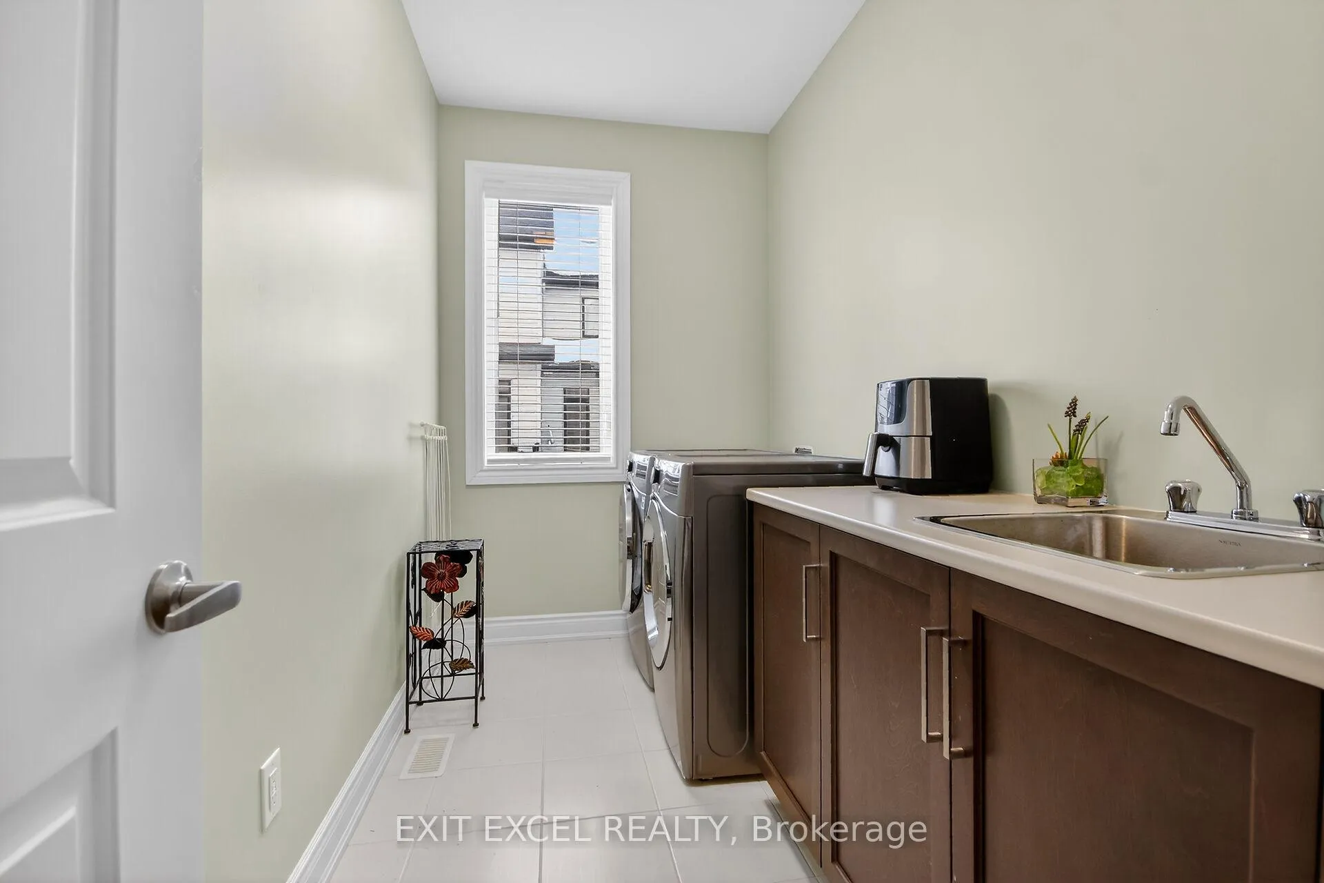 Photo 21 of 478 Fernside Street, Ottawa, Leitrim — HOMEH