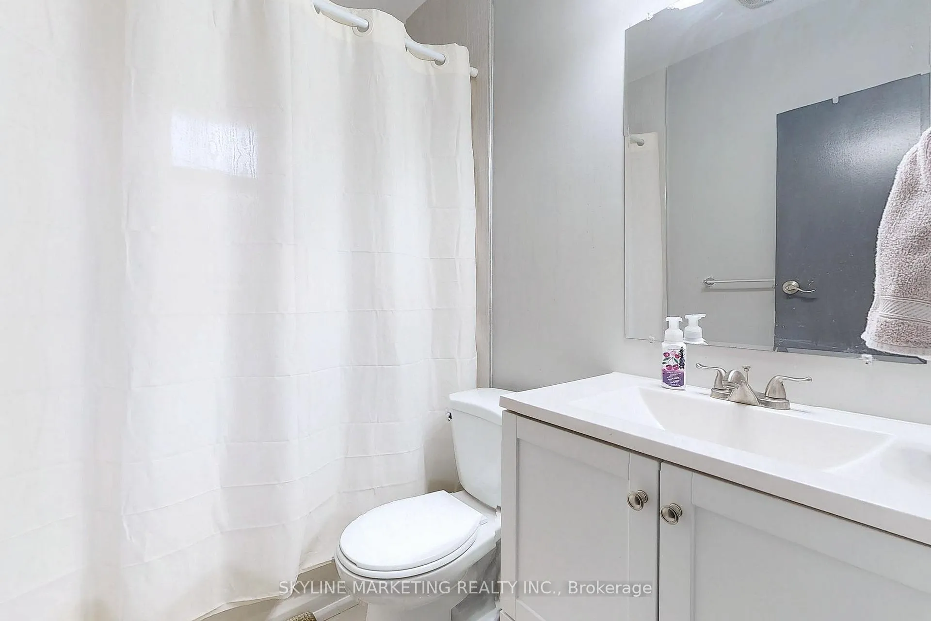 Photo 7 of Unit Upper Rm 1, 57 Glen Road, Hamilton, Westdale — HOMEH
