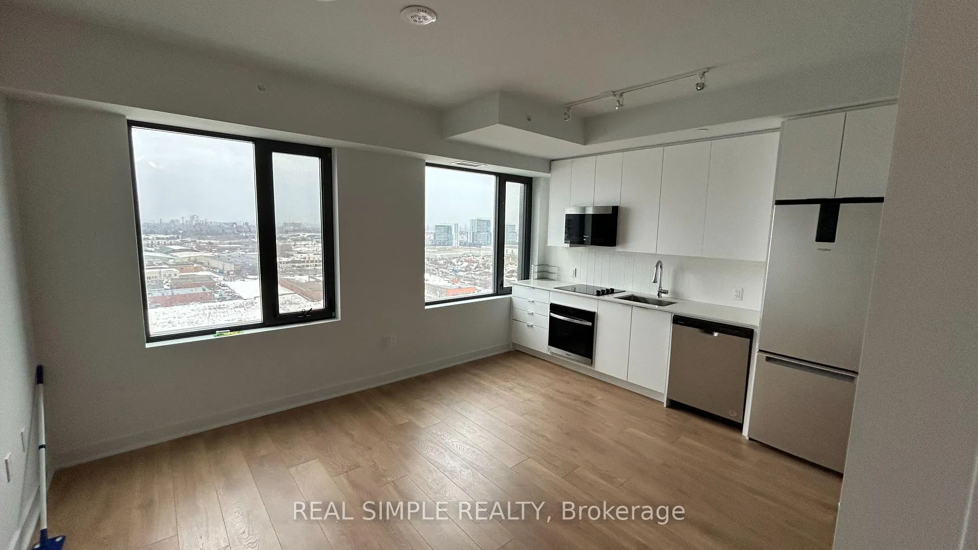 Photo 7 of Unit 1408, 2920 Highway 7 Road, Vaughan, Concord — HOMEH