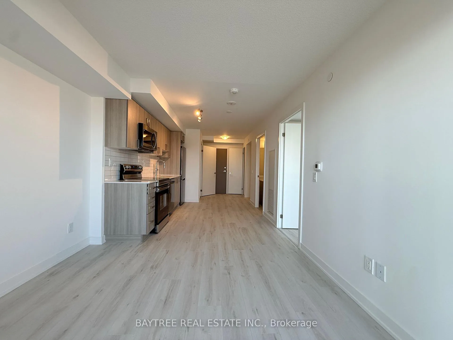 Photo 7 of Unit 306, 1010 Sandy Beach Road, Pickering, Bay Ridges — HOMEH