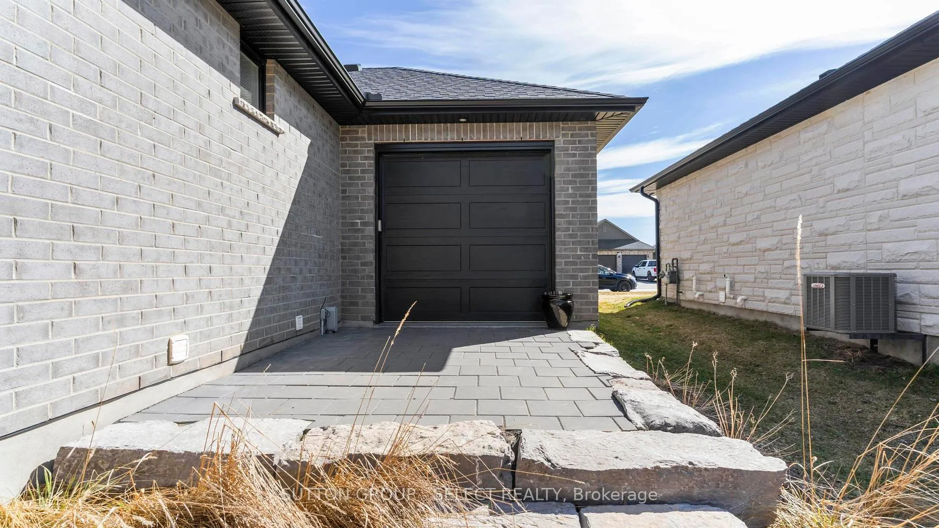 Photo 38 of 2005 Lockwood Crescent, Strathroy-Caradoc, Mount Brydges — HOMEH