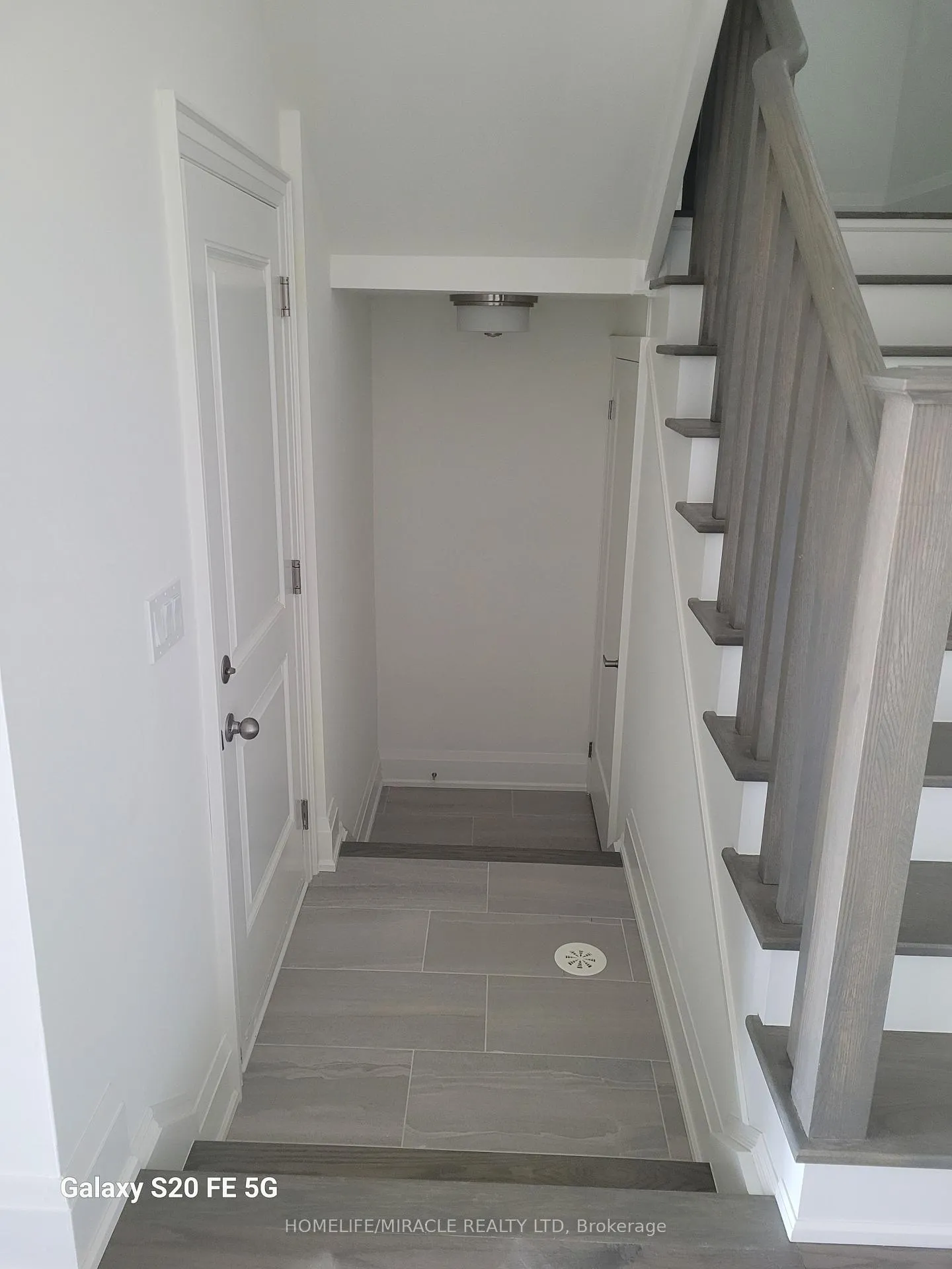 Photo 3 of 3320 Umar Avenue, Oakville, Glenorchy — HOMEH
