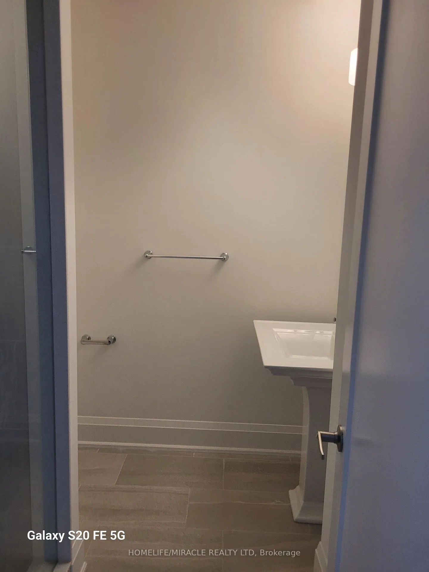 Photo 9 of 3320 Umar Avenue, Oakville, Glenorchy — HOMEH