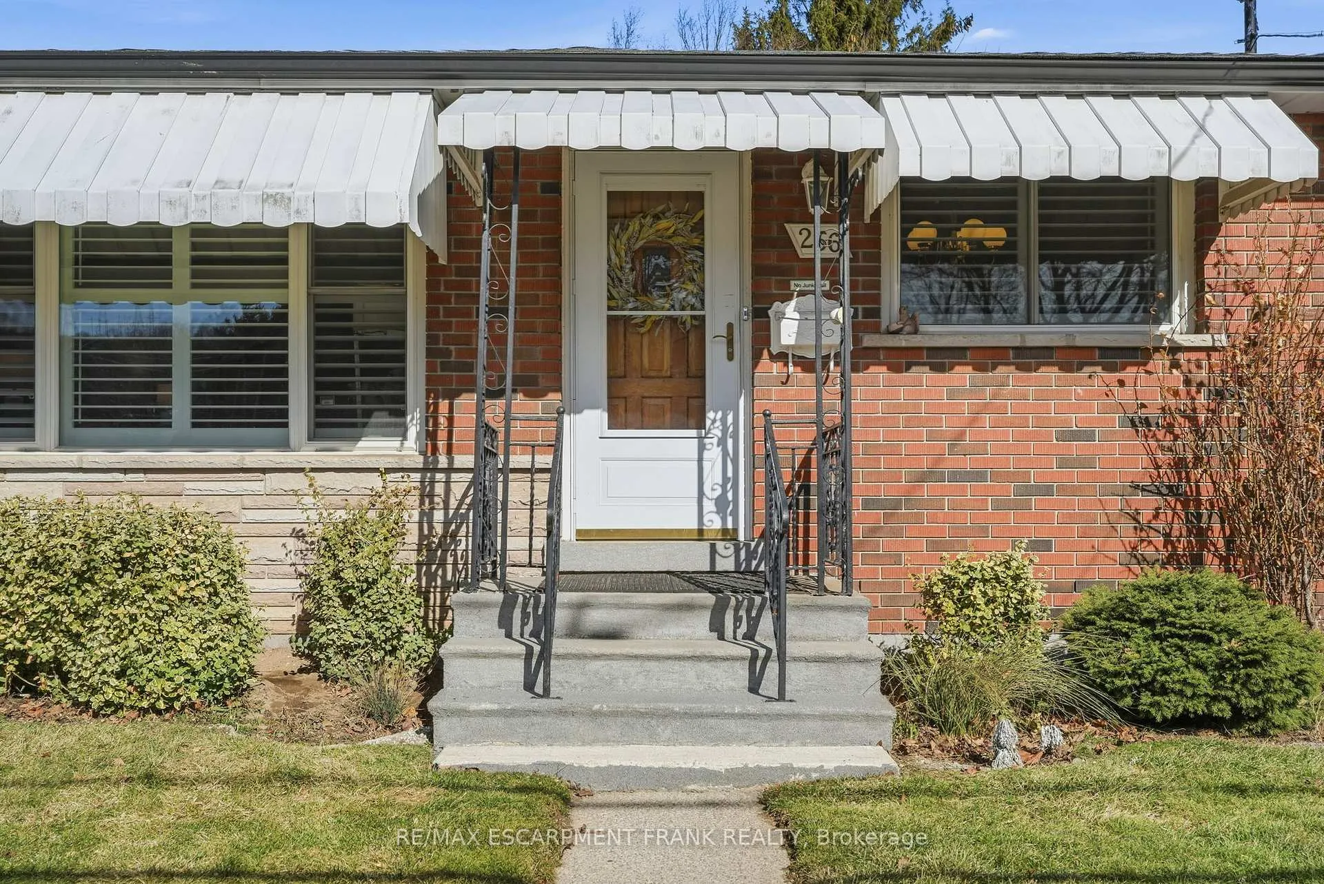 Photo 4 of 256 Whitney Avenue, Hamilton, Ainslie Wood — HOMEH