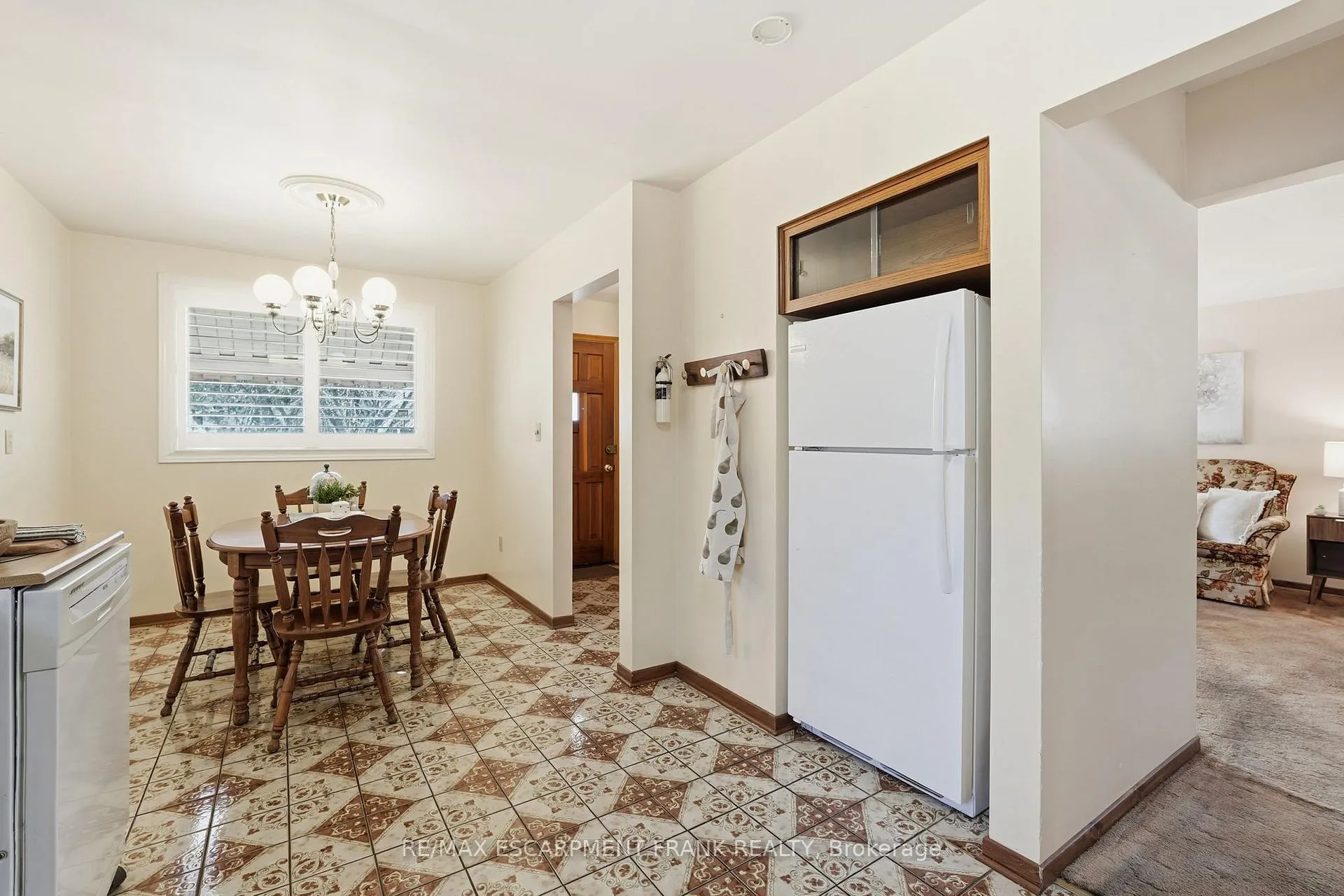 Photo 16 of 256 Whitney Avenue, Hamilton, Ainslie Wood — HOMEH