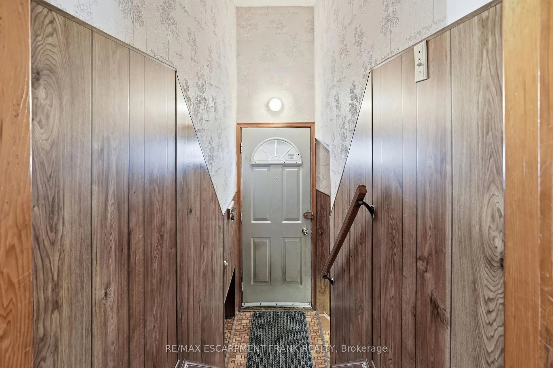 Photo 27 of 256 Whitney Avenue, Hamilton, Ainslie Wood — HOMEH