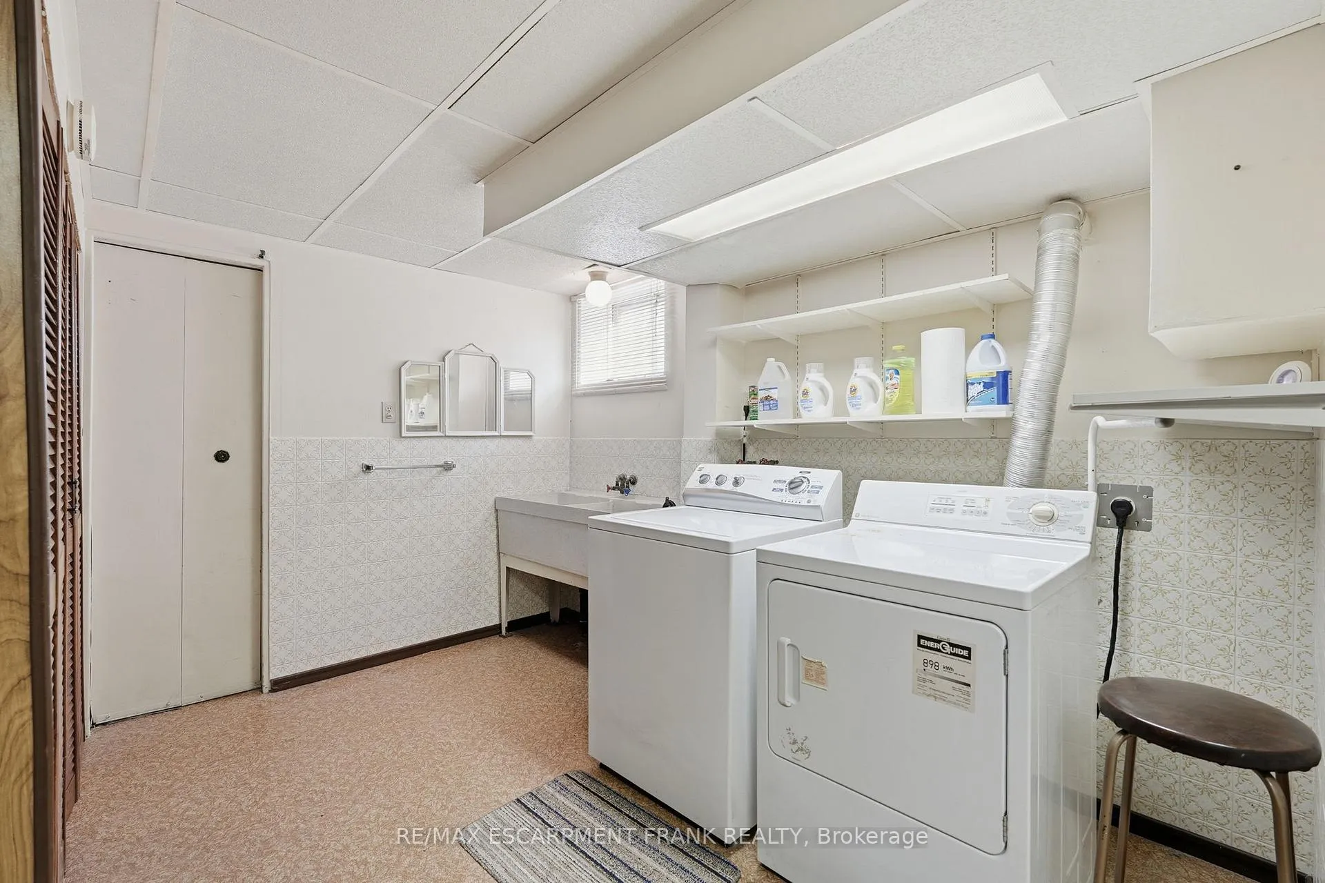 Photo 39 of 256 Whitney Avenue, Hamilton, Ainslie Wood — HOMEH
