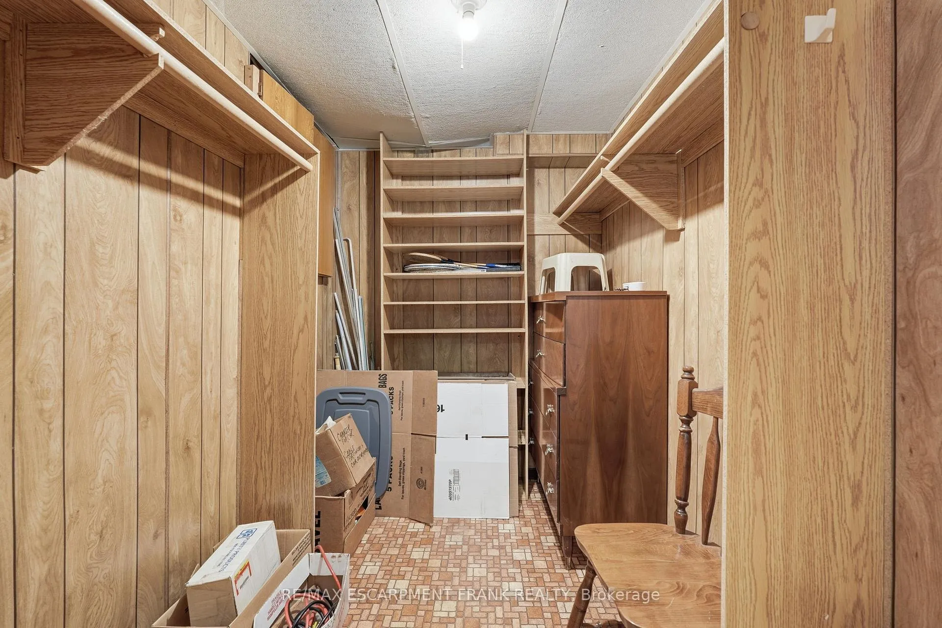 Photo 42 of 256 Whitney Avenue, Hamilton, Ainslie Wood — HOMEH