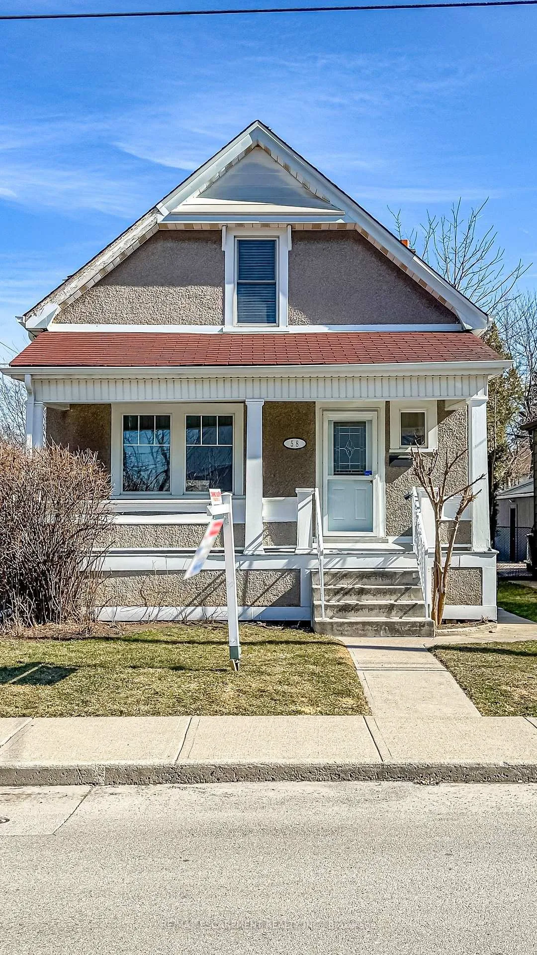 Photo 3 of 58 Edgemont Street N, Hamilton, Crown Point — HOMEH